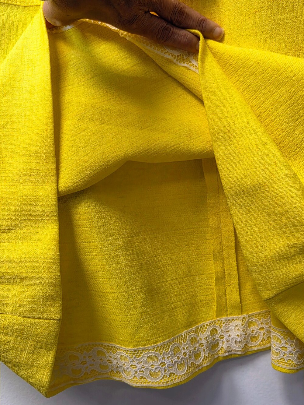 Kay Windsor Vintage Mod Yellow Sleeveless Shift Dress Bow Neck Size M - Picture 10 of 15